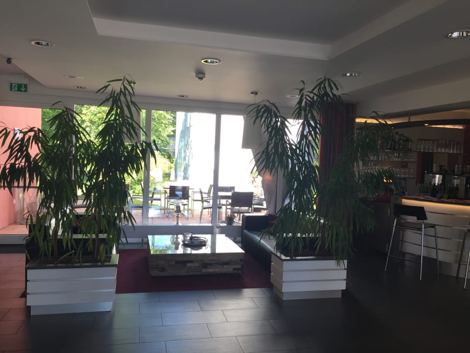 Lobby Airport Hotel Berger's Park
