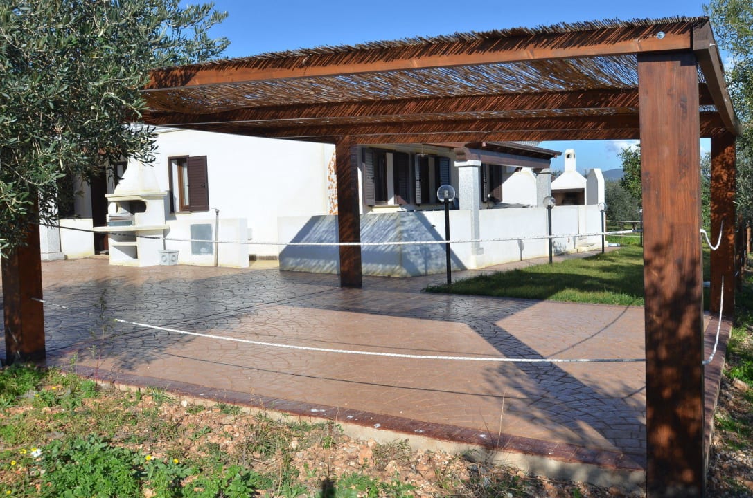 Cortile Case Vacanza Gli Ulivi - Residence Loc. Piricone