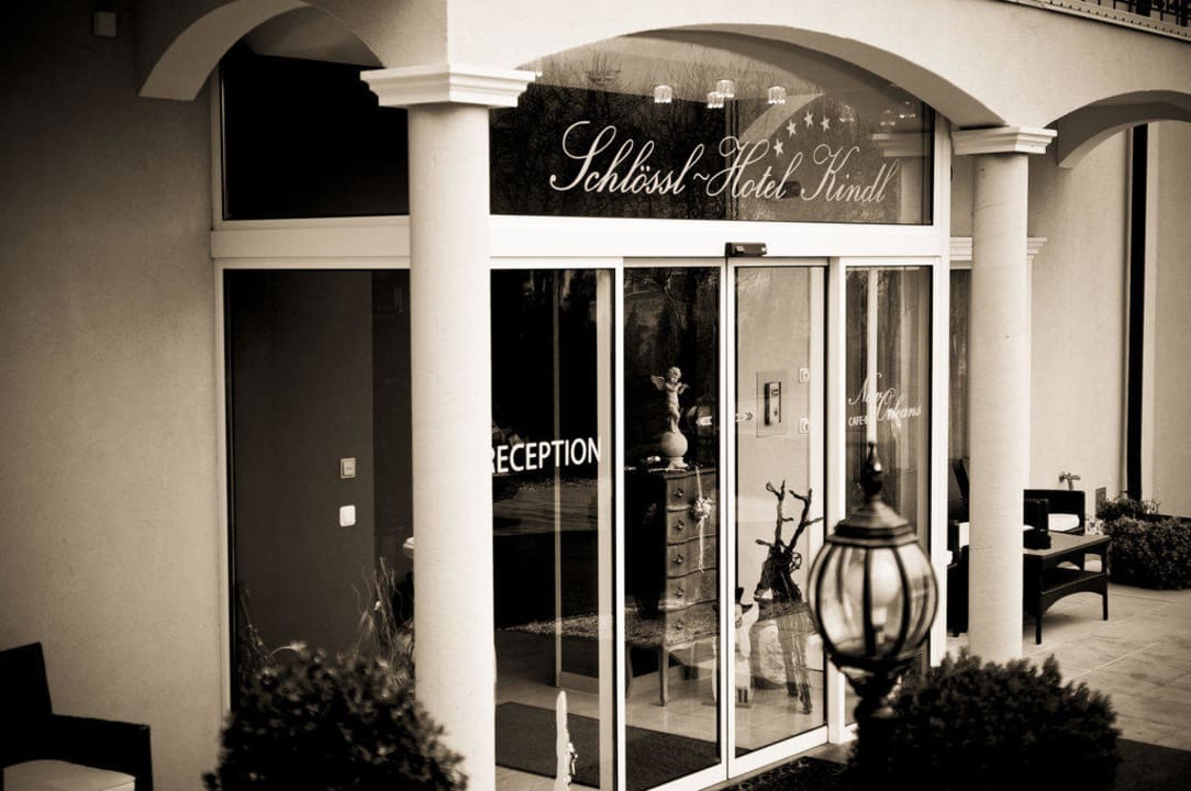 Eingang Schlössl Hotel Kindl