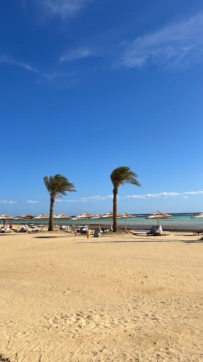 Strand True Beach Resort