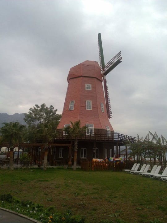 Das Wahrzeichen Orange County Kemer