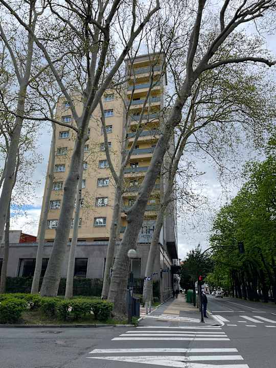 Außenansicht NH Canciller Ayala Vitoria