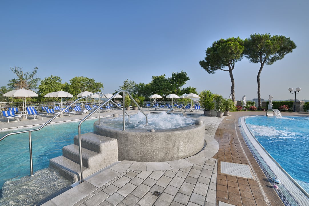 Pool Hotel Augustus Terme