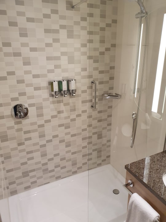 Zimmer Hampton By Hilton Frankfurt Airport