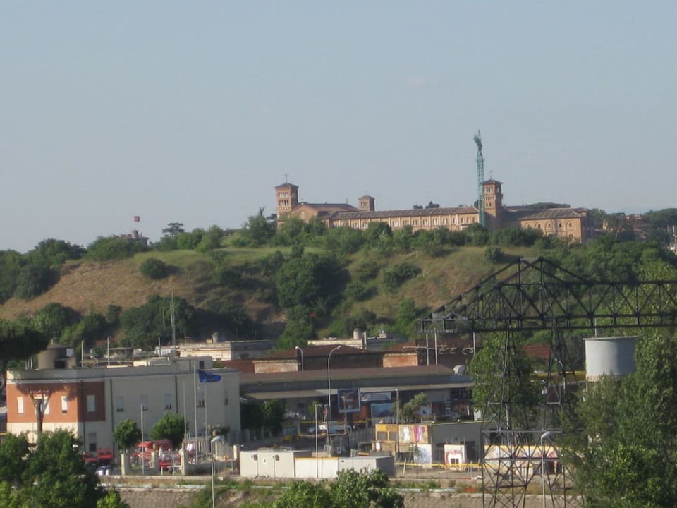 Ausblick vom Hoteldach/Poolanlage Hotel H10 Roma Città