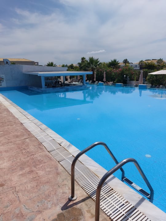 Pool Sandy Villas Resort