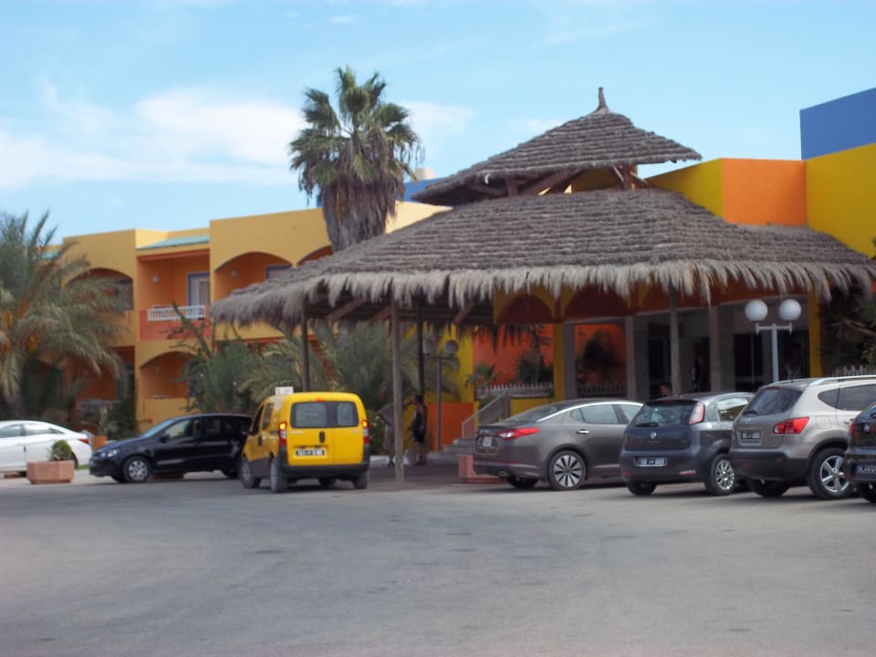 Hotel von außen Caribbean World Thalasso Djerba