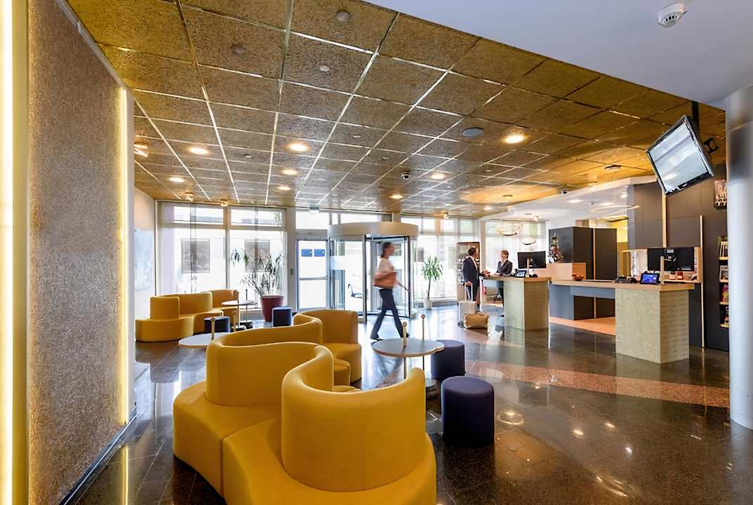 Lobby PLAZA INN Regensburg