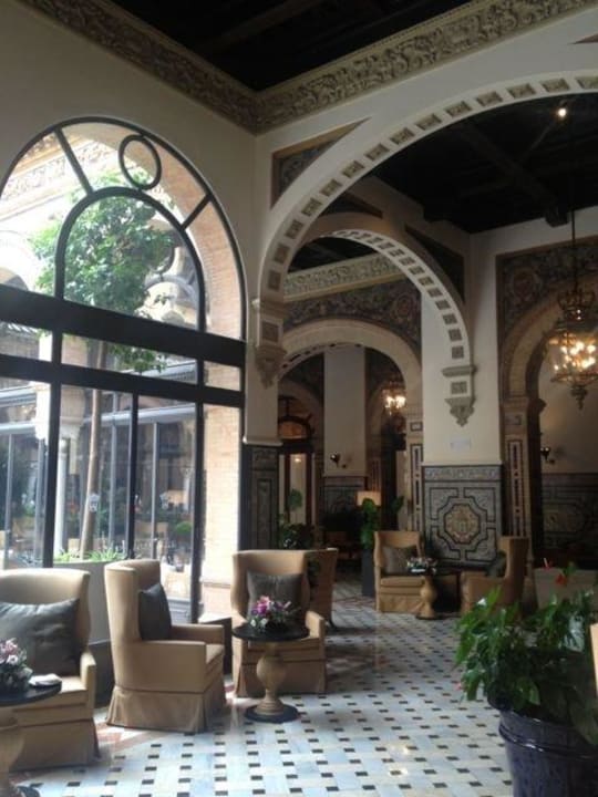 Seitenflügel von Restaurant und Bar Hotel Alfonso XIII