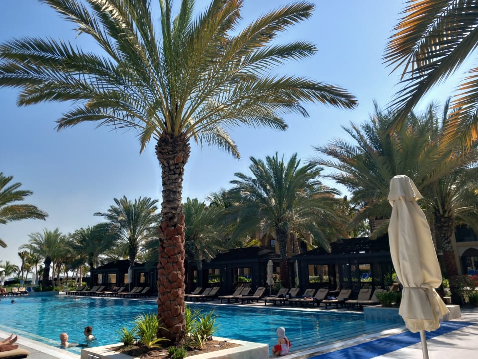 Pool DoubleTree by Hilton Resort & Spa Marjan Island