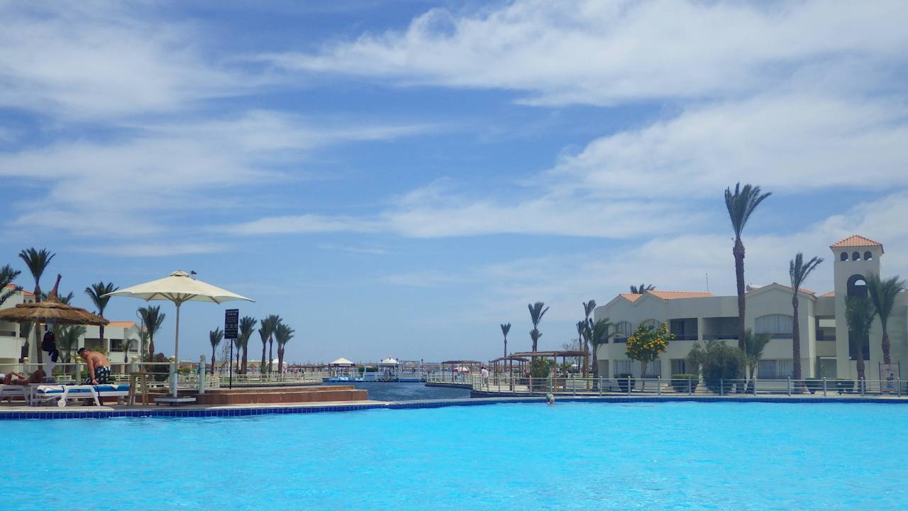 Ruhepool Richtung Strand Pickalbatros Dana Beach Resort - Hurghada