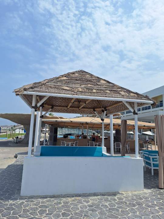 Pool Radisson Blu Resort Fujairah