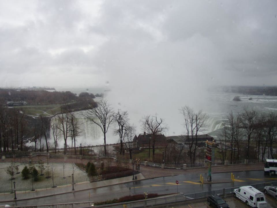 Ausblick Embassy Suites Hotel Niagara Falls / Fallsview