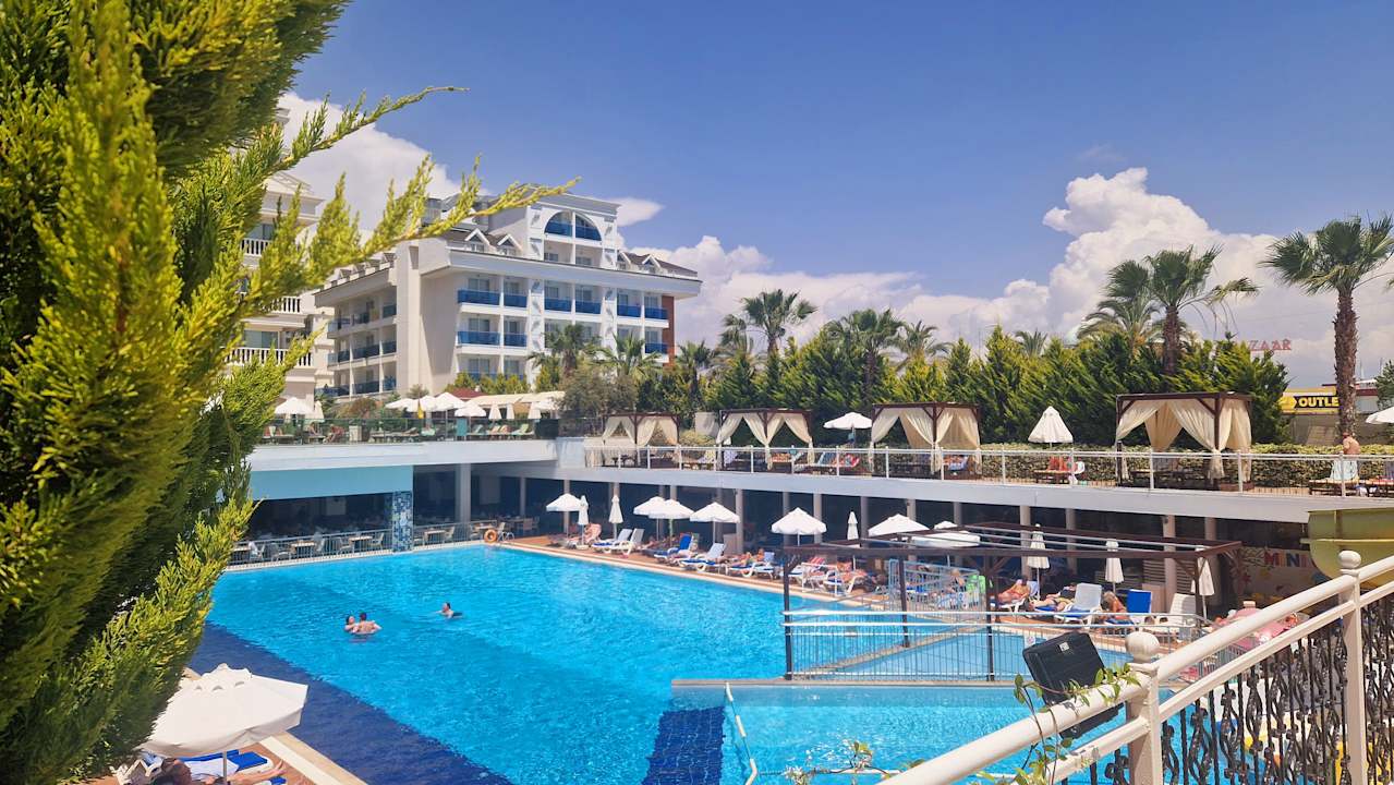 Pool Dream World Resort & Spa