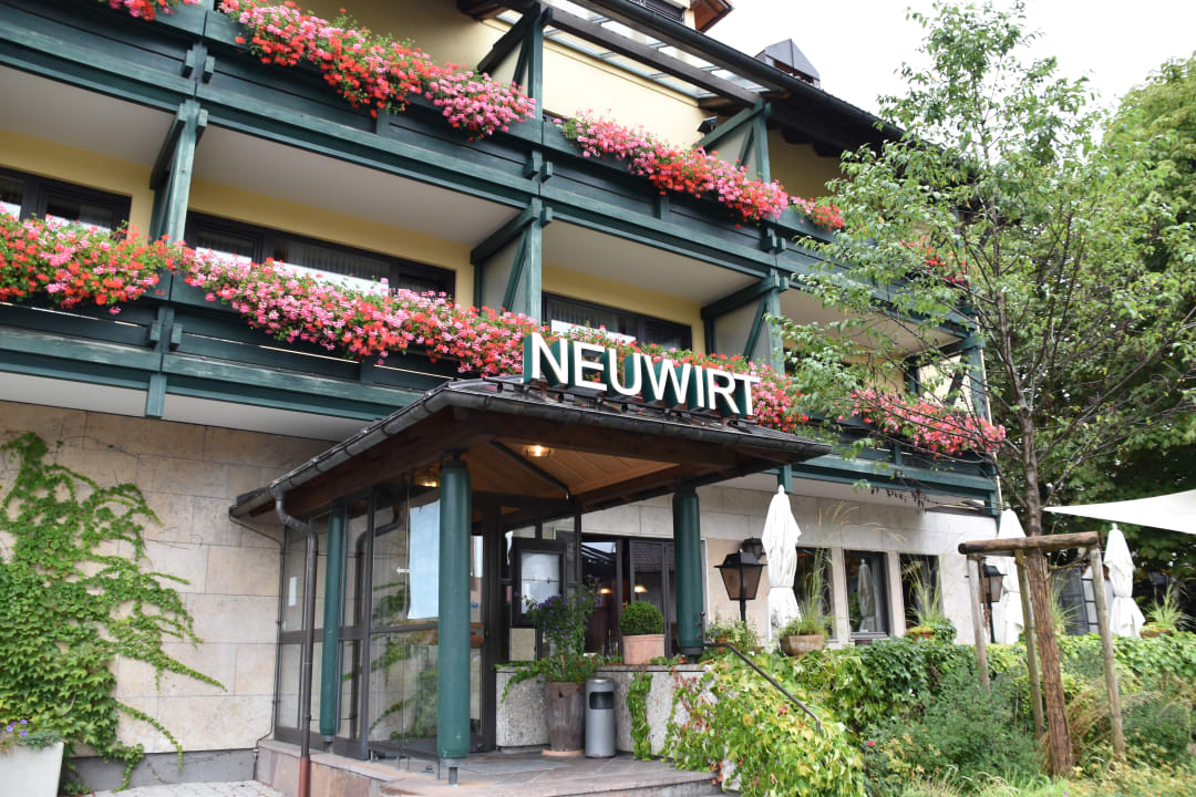Außenansicht Hotel Neuwirt