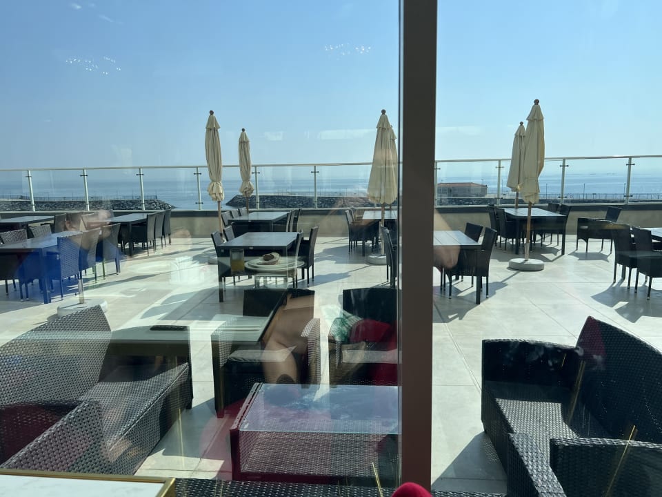 Gastro Mirage Bab Al Bahr Beach Resort