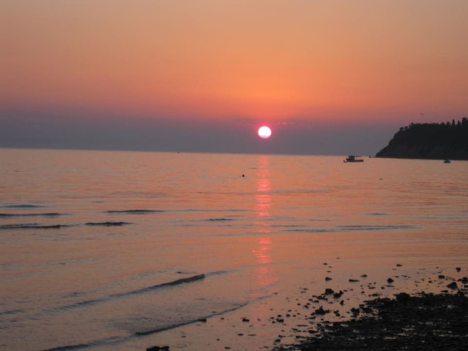 Traumhafter Sonnenuntergang auf der rechten Seite Adria Ankaran Hotel &  Resort