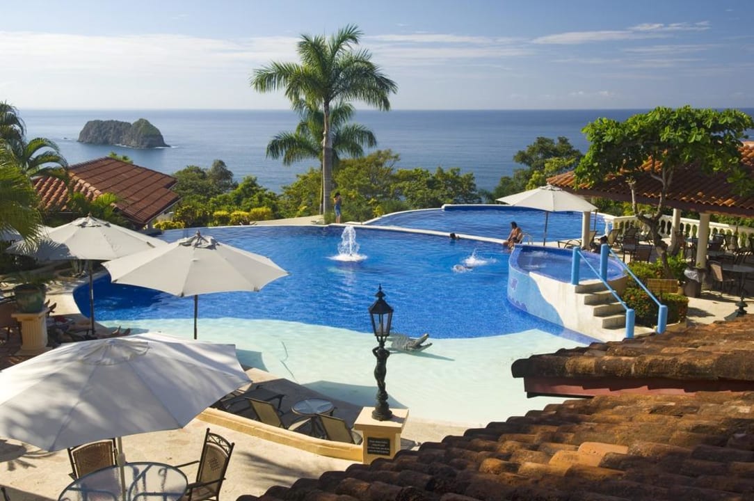Pool view Parador Resort & Spa