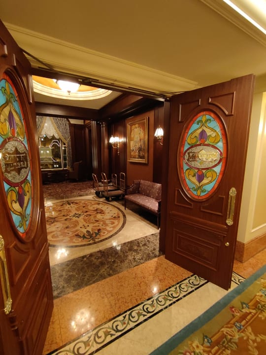 Sonstiges Tokyo Disneyland Hotel