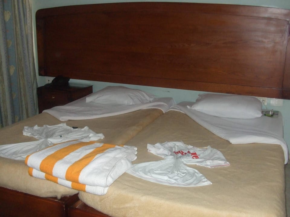 Bett Golden Beach Resort