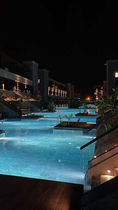 Pool Jacaranda Luxury Resort