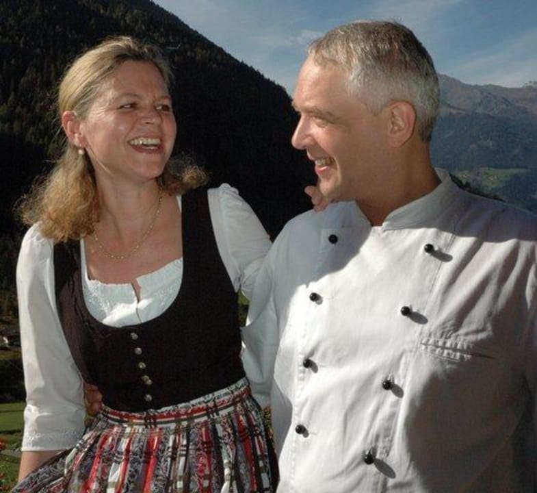 Irmgard und Siegi freuen sich auf Sie Genießer- & Wanderhotel Jägerhof