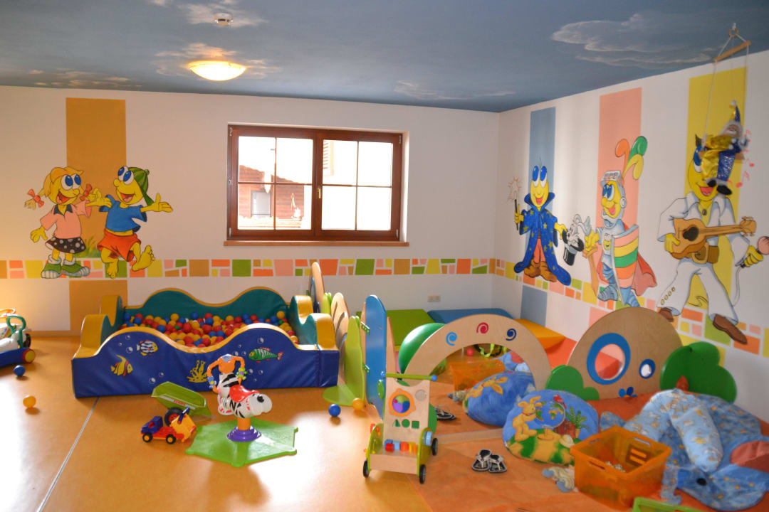 Baby-Alm Kinderhotel Felben