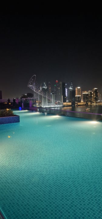 Pool NH Collection Dubai The Palm