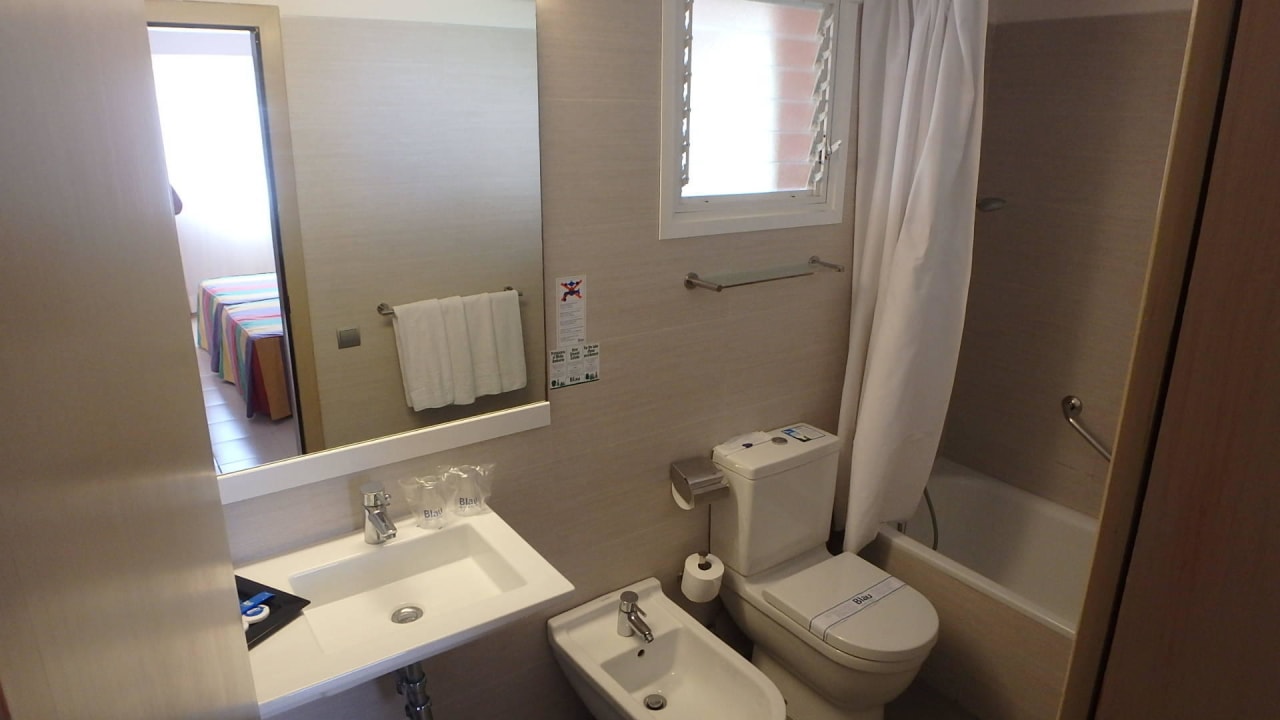 Bad Apartment blau punta reina