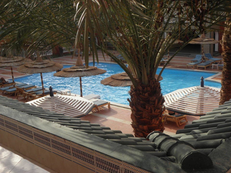 Pool vor unserem Zimmer Pickalbatros Alf Leila Wa Leila Resort - Neverland Hurghada