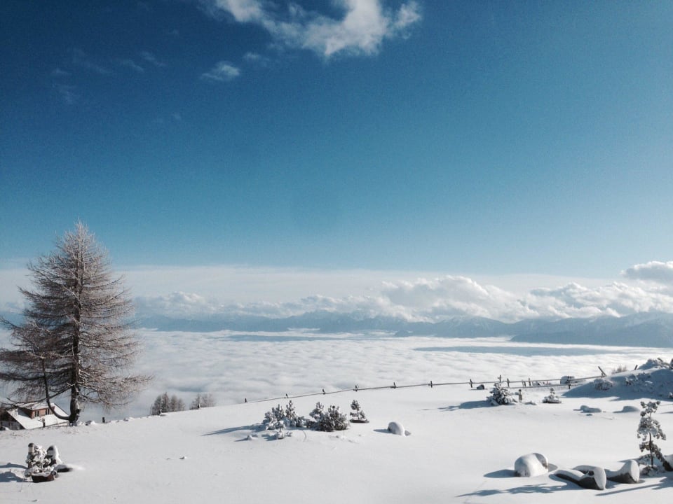 Blick und Tal (Ossiachersee im Nebel) Mountain Resort Feuerberg
