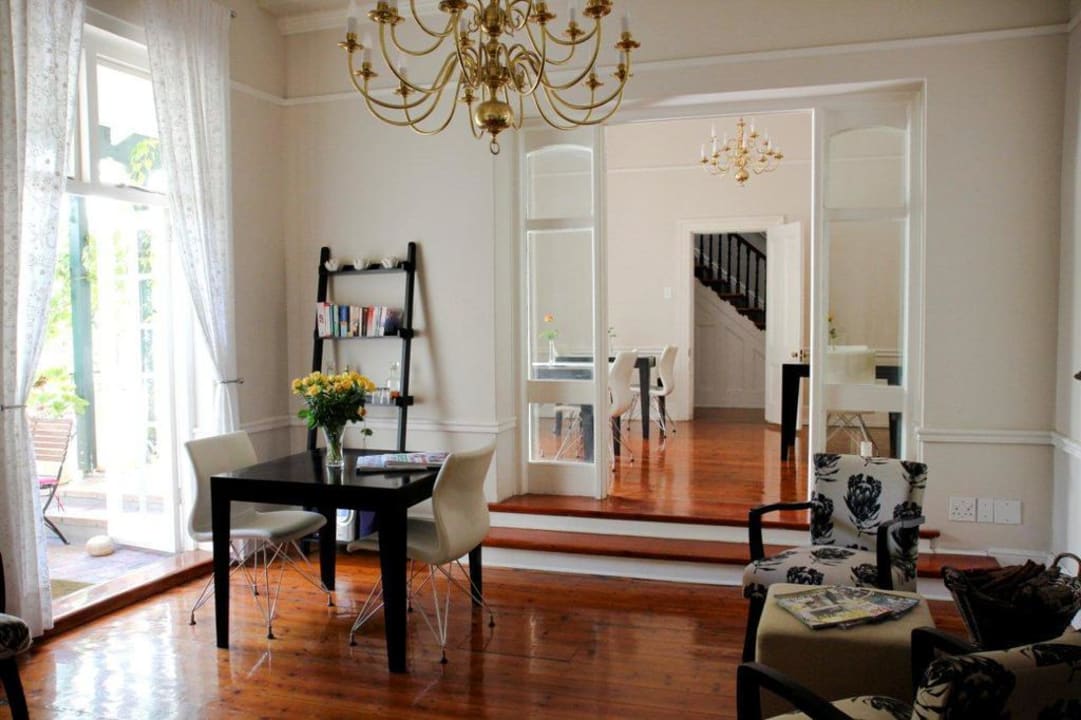 Rezeption  Nine Flowers Guest House