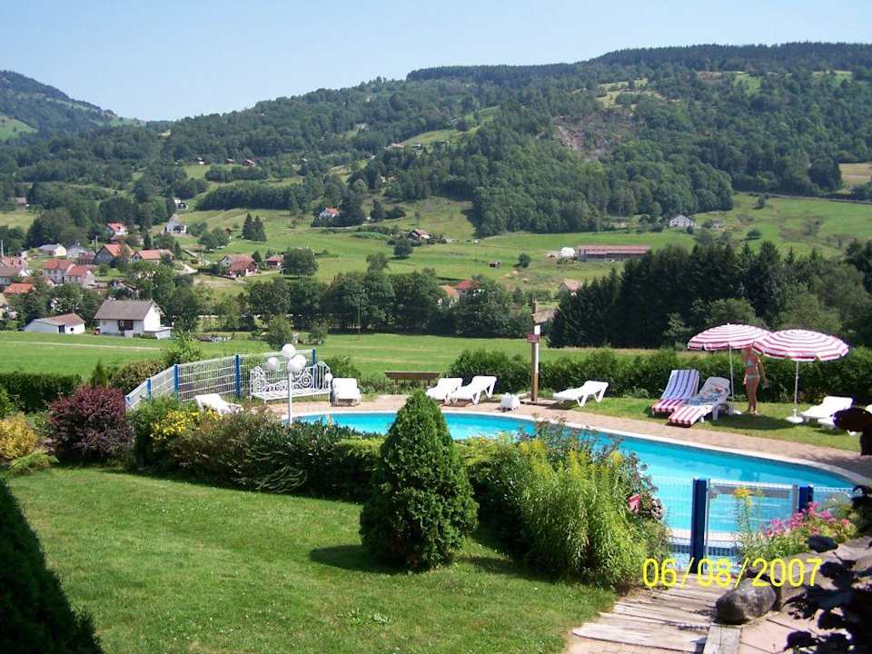 Pool Locations Les Chalets des Ayes