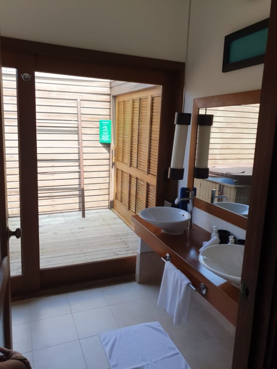 Zimmer Meeru Maldives Resort Island