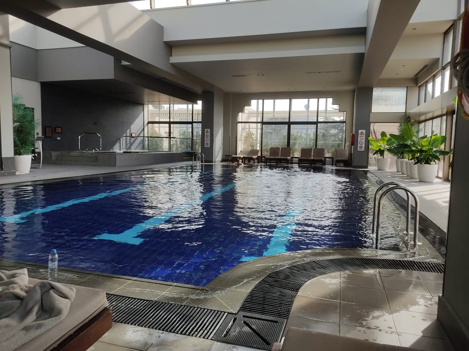 Pool Ankara HiltonSA