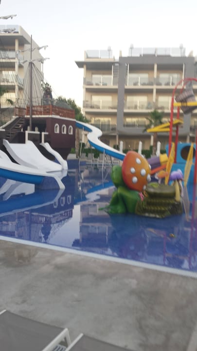 Kinderpool Zafiro Palace Alcudia