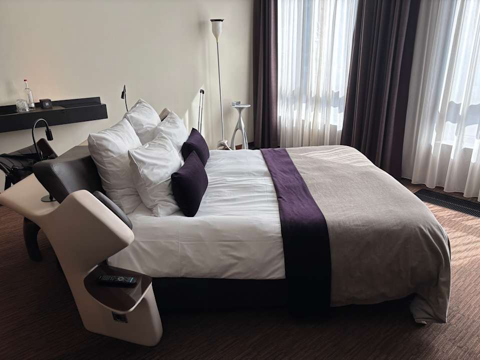 Zimmer East Hotel