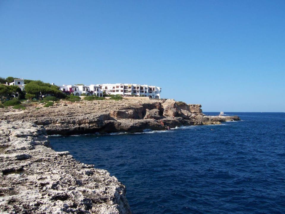 Klippen vor dem Hotel Alua Suites Las Rocas