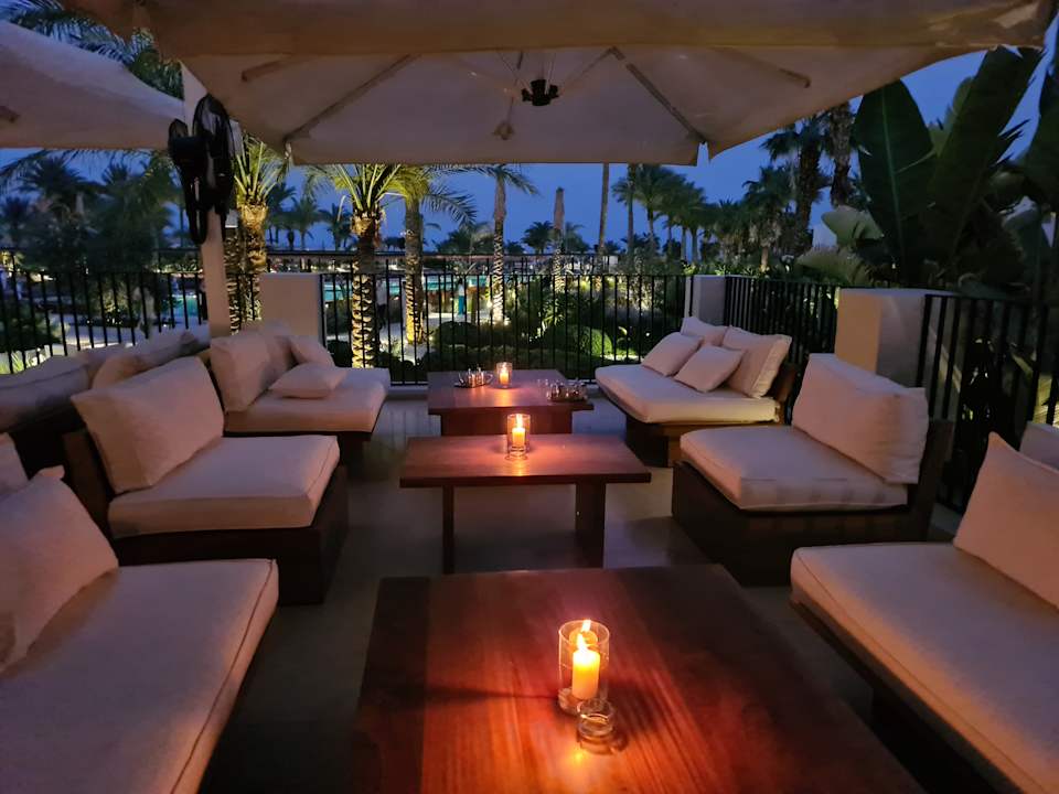 Gastro Serry Beach Resort