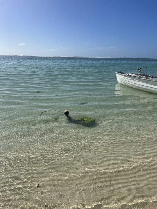 Strand Crystals Beach Resort Belle Mare, a member of Radisson Individuals