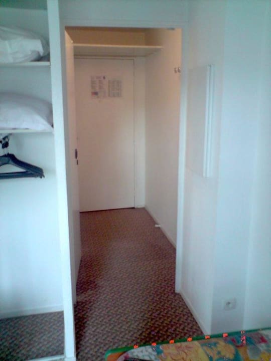 Blick aus dem Zimmer in den Flur Hotel Adagio Access Paris Maisons-Alfort