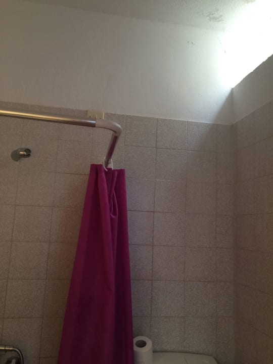 Bagno con apertura verso l'esterno Hotel Laura