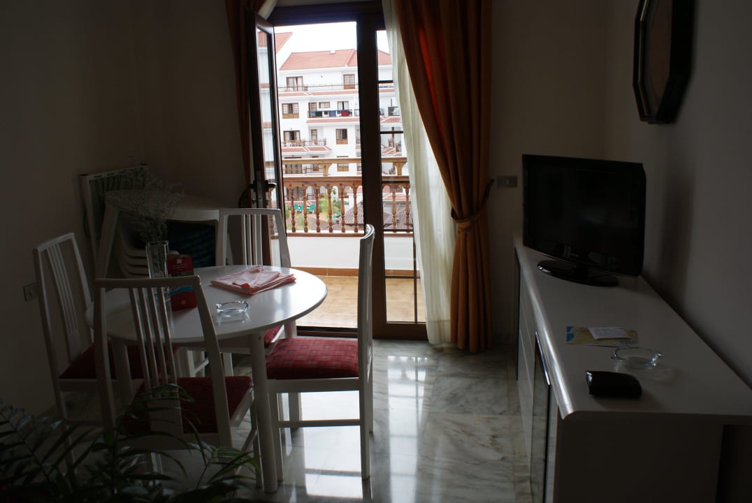 Aus der Perspektive des Schlafsofas, Wohnbereich Apartamentos Casablanca