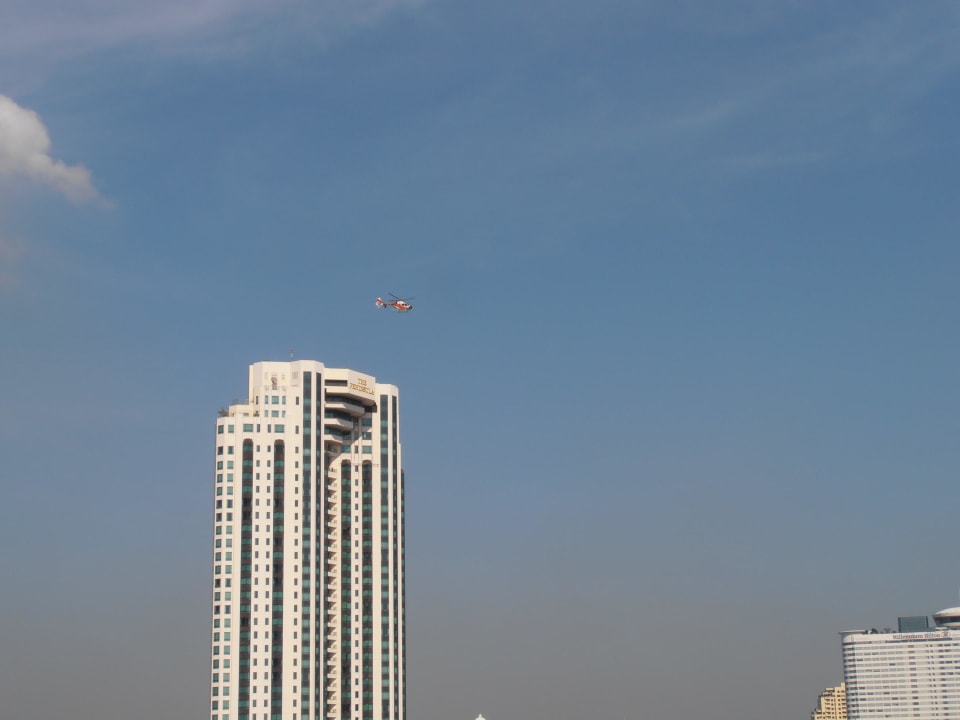 Gäste kamen per Hubschrauber ins Peninsula Shangri-La Hotel, Bangkok