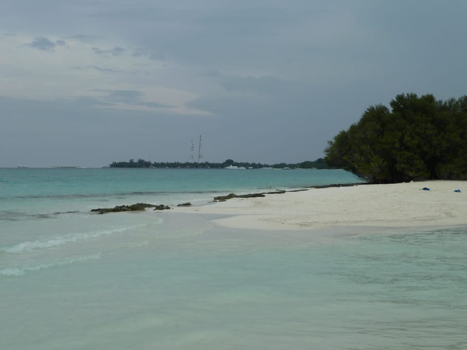 Lange Sandbank am Ende der Insel Kuramathi Maldives
