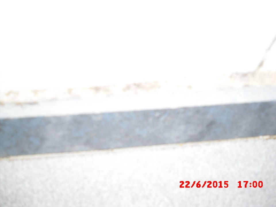 Verschimmelte Fugen im Bad Samian Blue Seaside Hotel