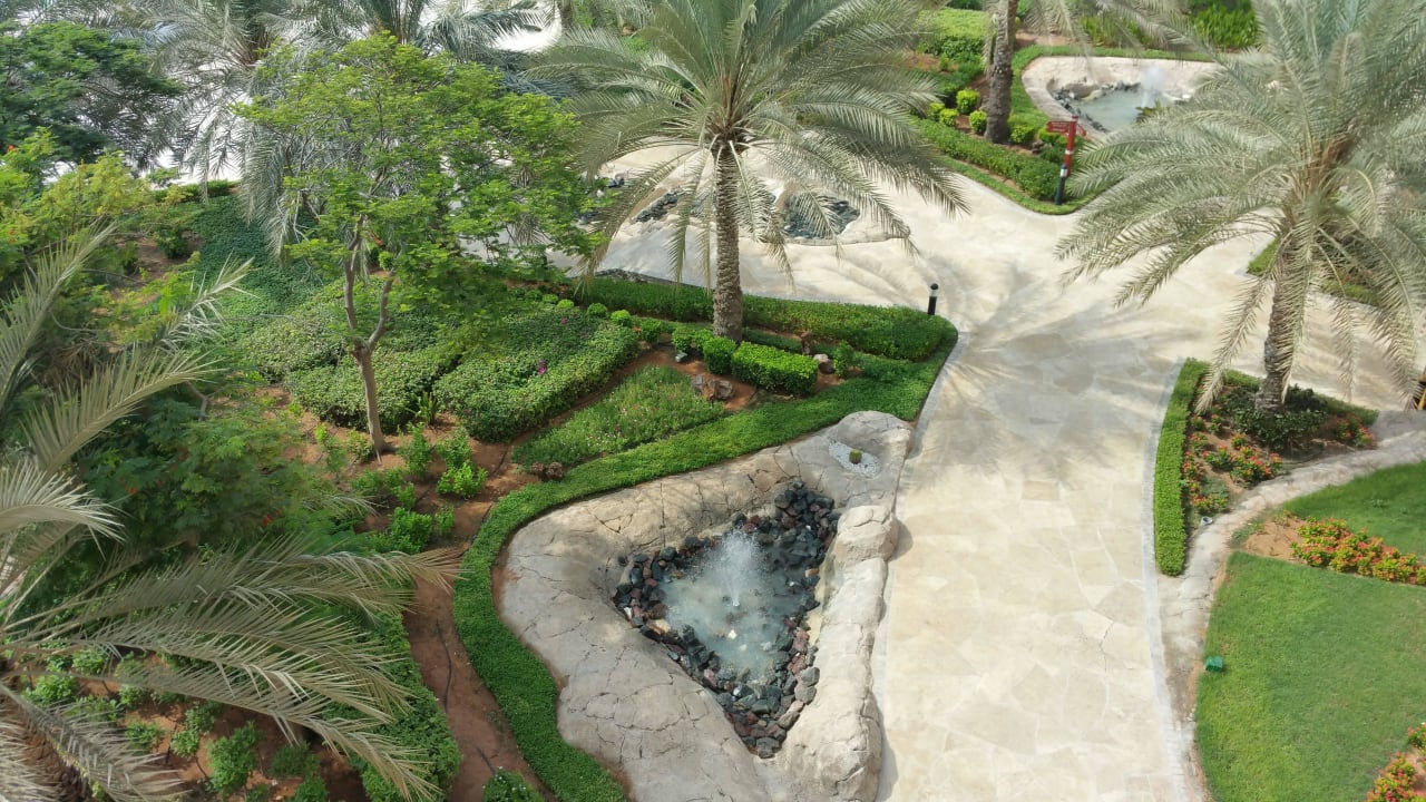 Anlge hinterer Ausgang zum Pool Fujairah Rotana Resort & Spa