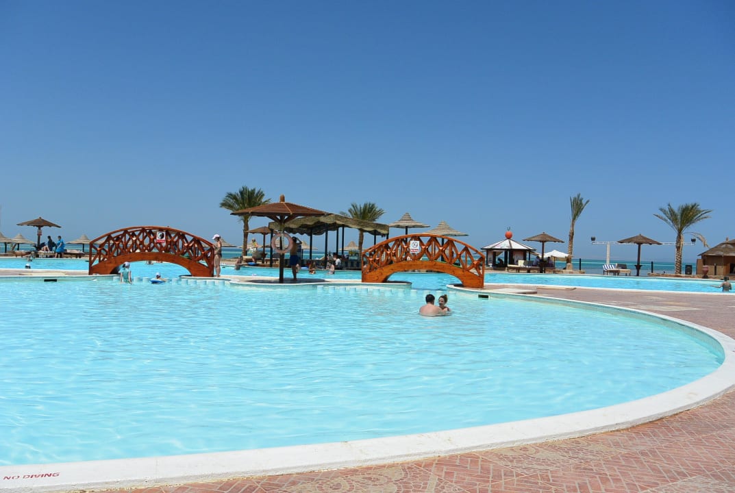 Басик  Riviera Aqua Park Resort