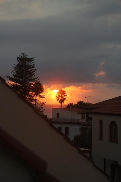 Sonnenuntergang vom Balkon Tropis Hotel