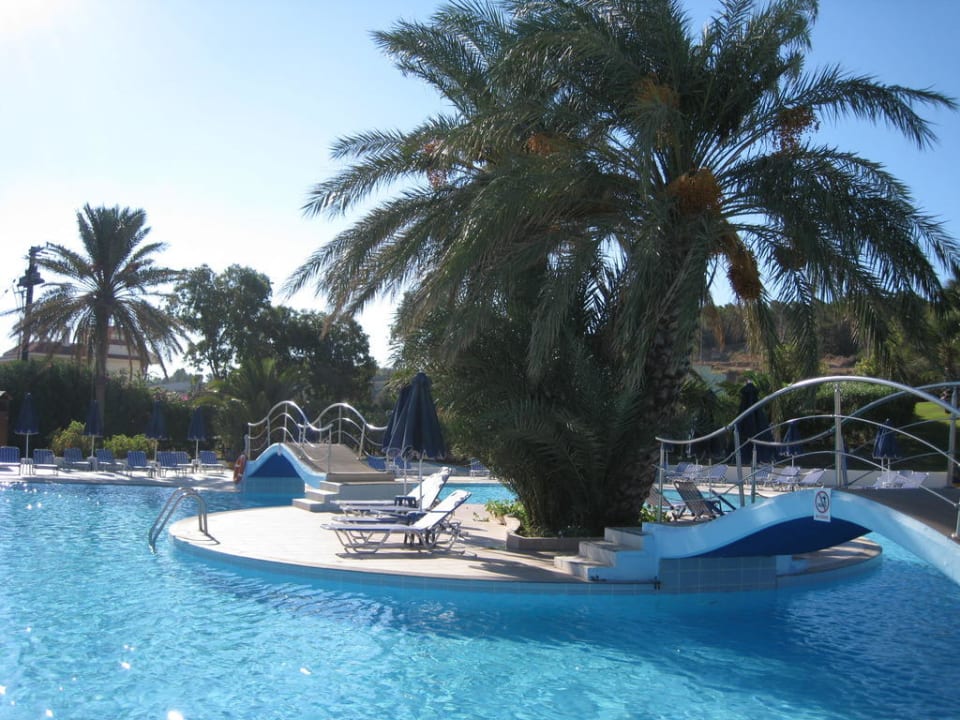 Der wunderschöne Pool Kresten Palace Hotel